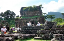 Indian tourism explores central Viet Nam